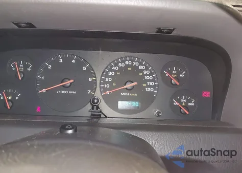 2000 Jeep Grand Cherokee Laredo z USA, uszkodzony, nr VIN 1J4GW48S1YC191748